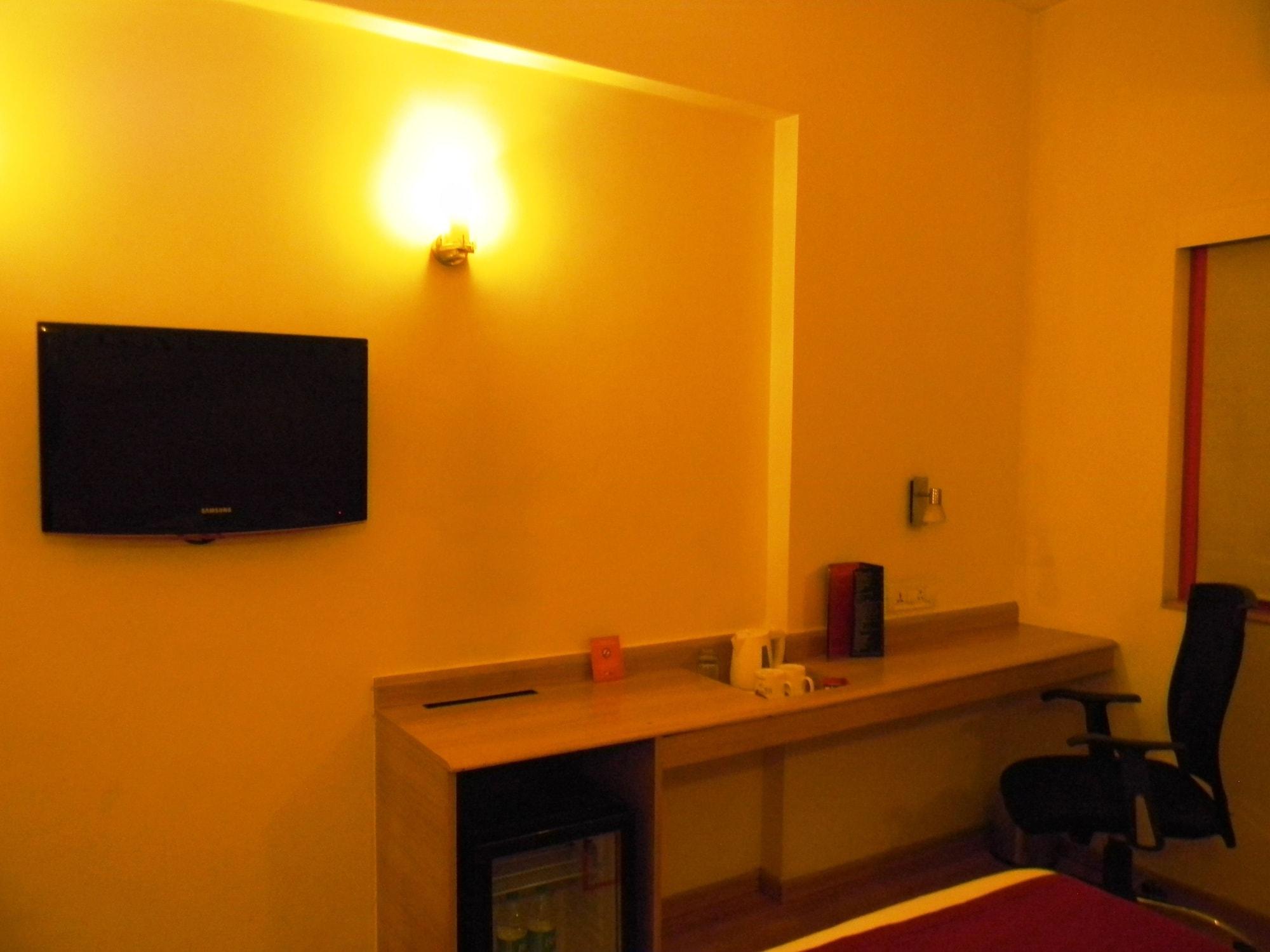Red Fox By Lemon Tree Hotels, East Delhi Exterior foto