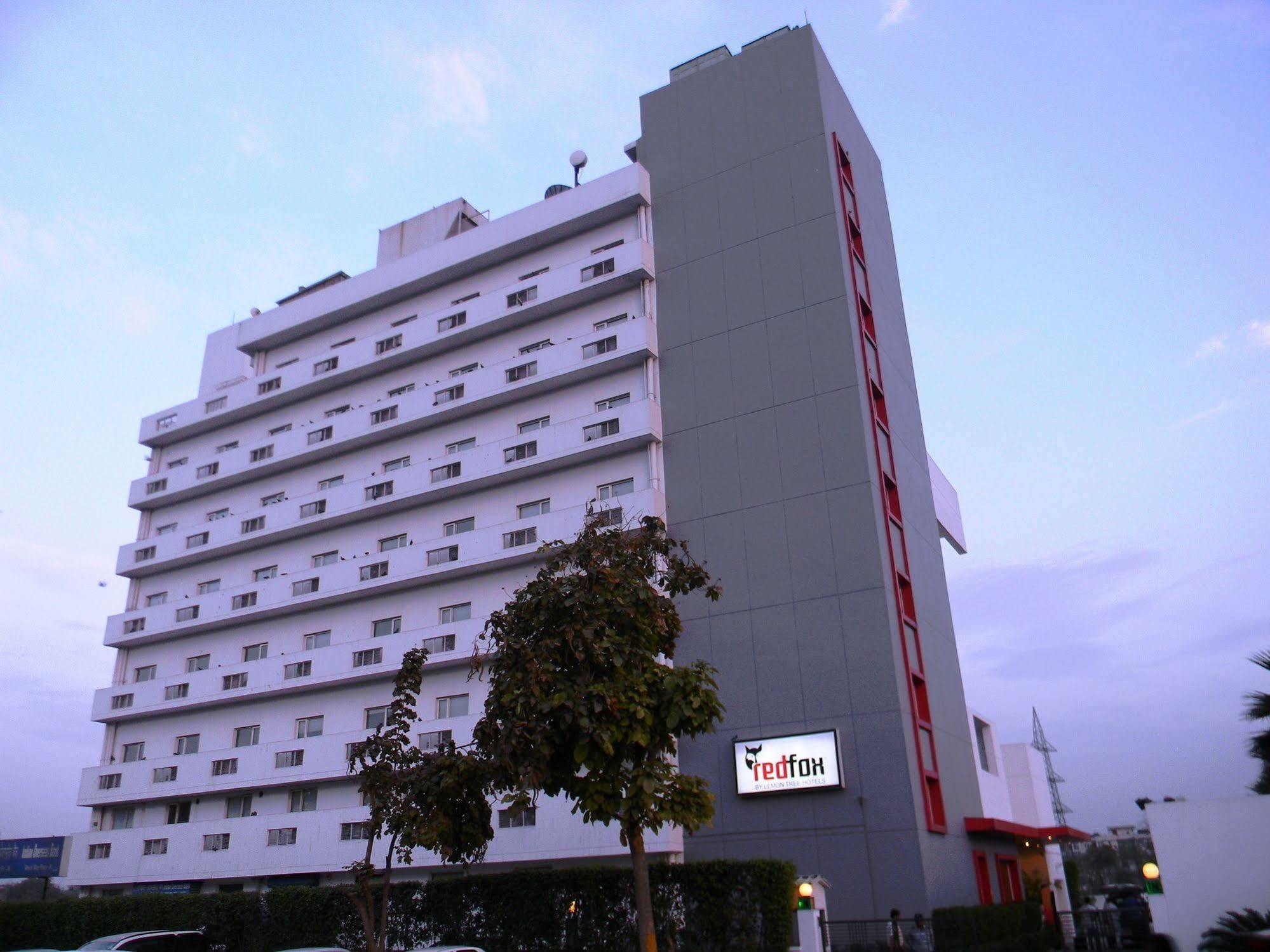 Red Fox By Lemon Tree Hotels, East Delhi Exterior foto