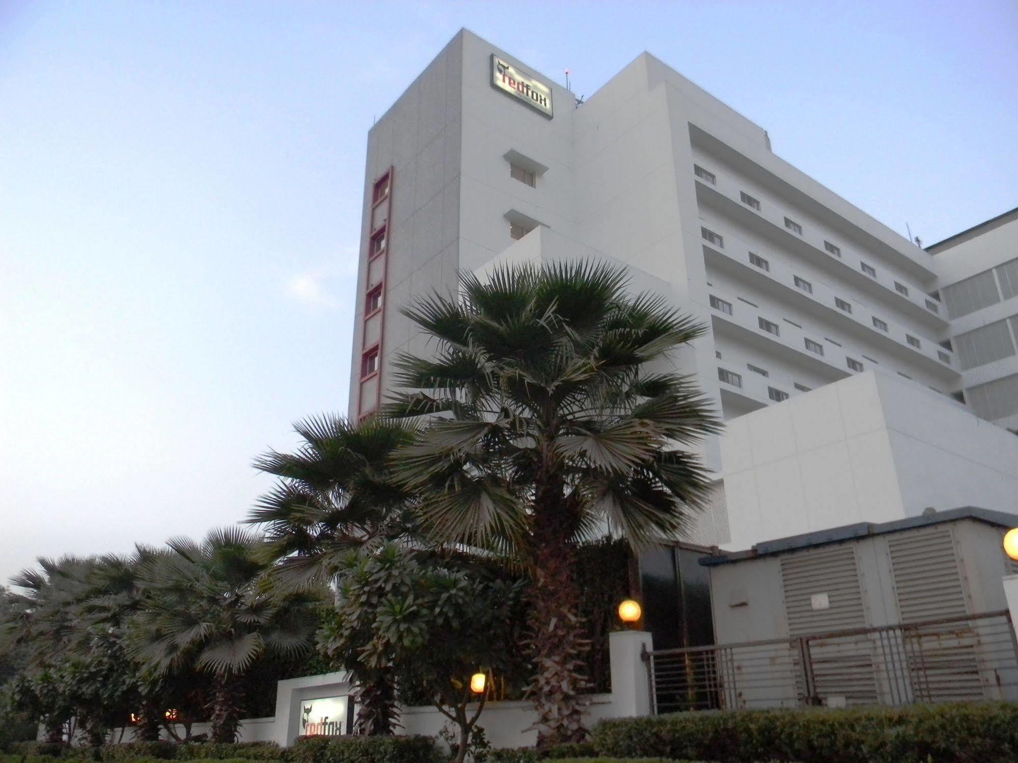 Red Fox By Lemon Tree Hotels, East Delhi Exterior foto